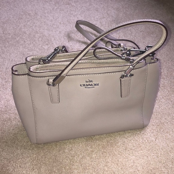 Coach Handbags - Coach Purse